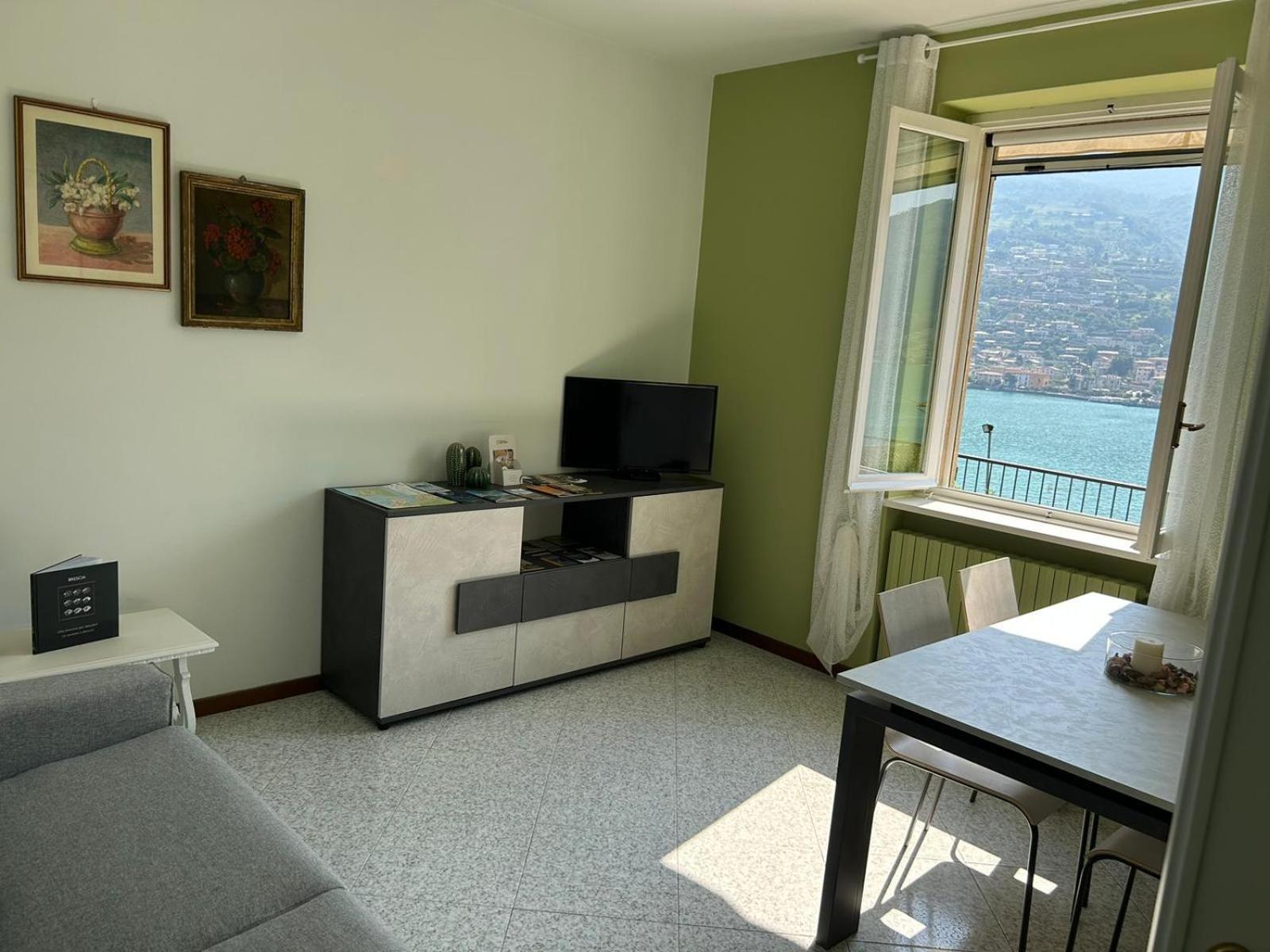 Sebino Holiday Home Monte Isola Exterior photo