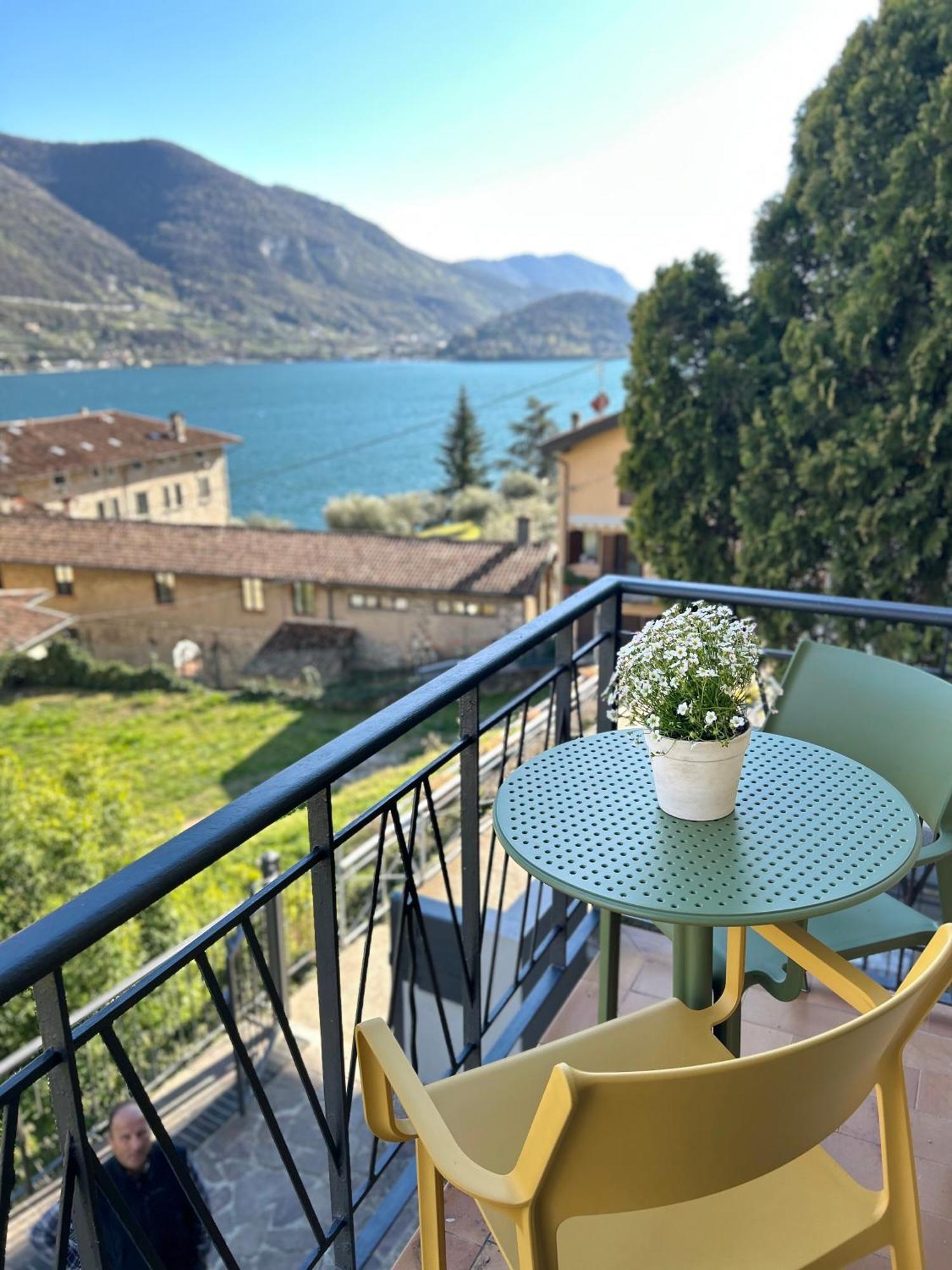 Sebino Holiday Home Monte Isola Exterior photo